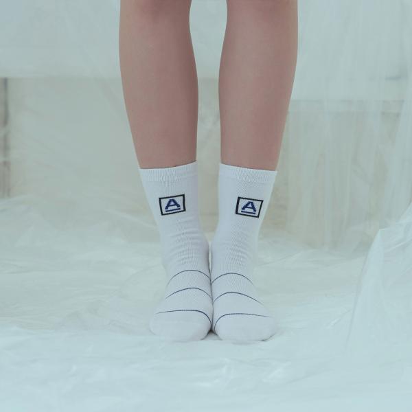 [���������] ANOTHER FRAME - A-FRAME BLUE LINE SOCKS (WHITE) �縻