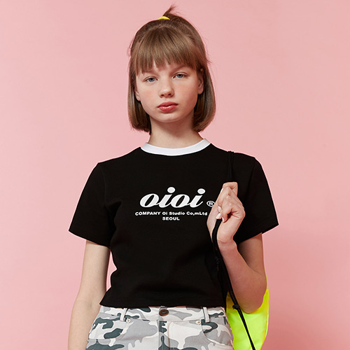 SERIF LOGO CROP T-SHIRTS-BLACK