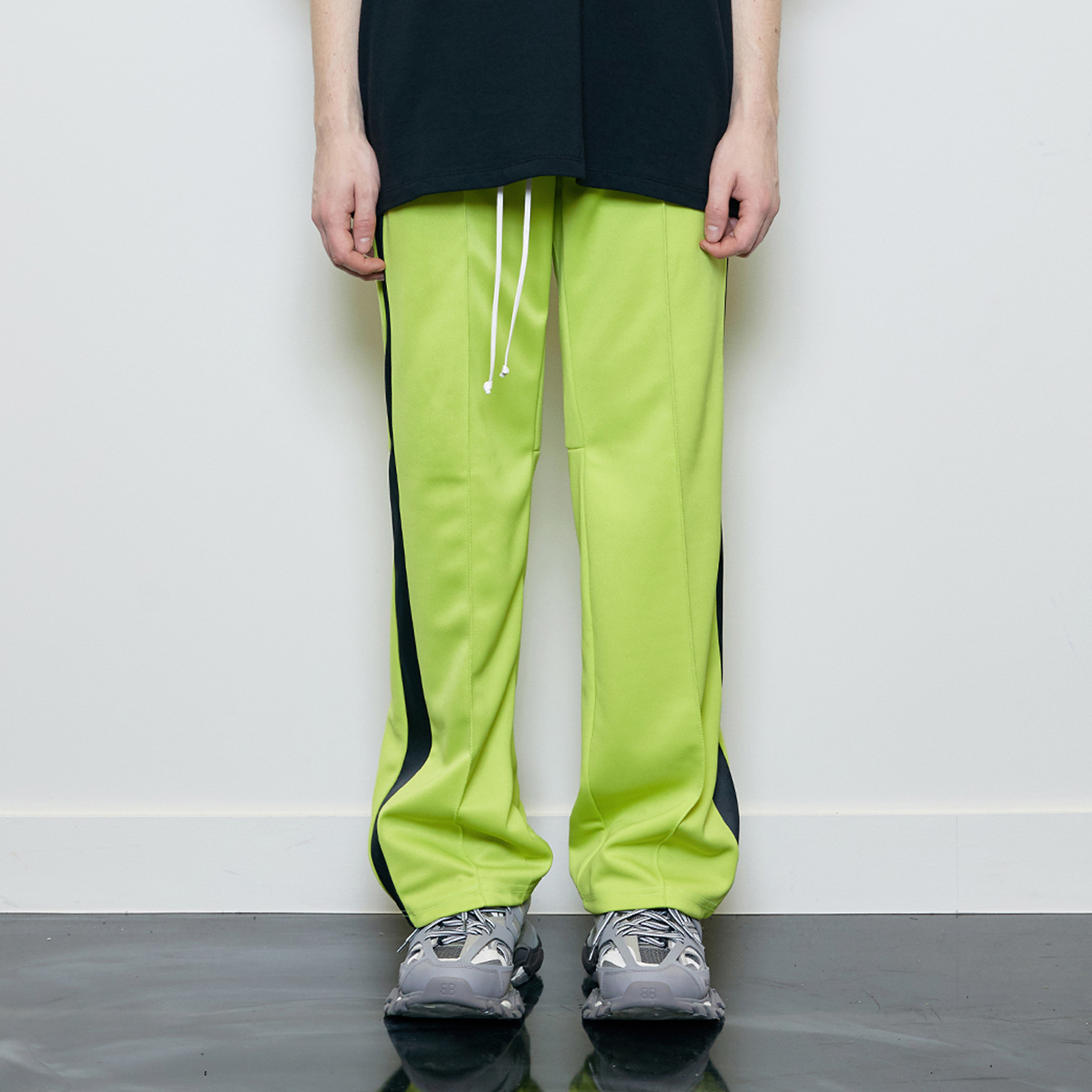 Ʈ������ Neon/Black
