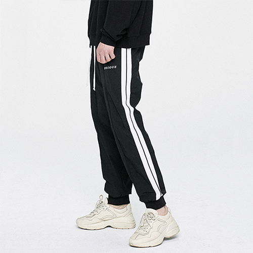 Ʈ�� ���� ���� Black